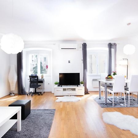 Apartment Santa Barbara Rijeka Zewnętrze zdjęcie